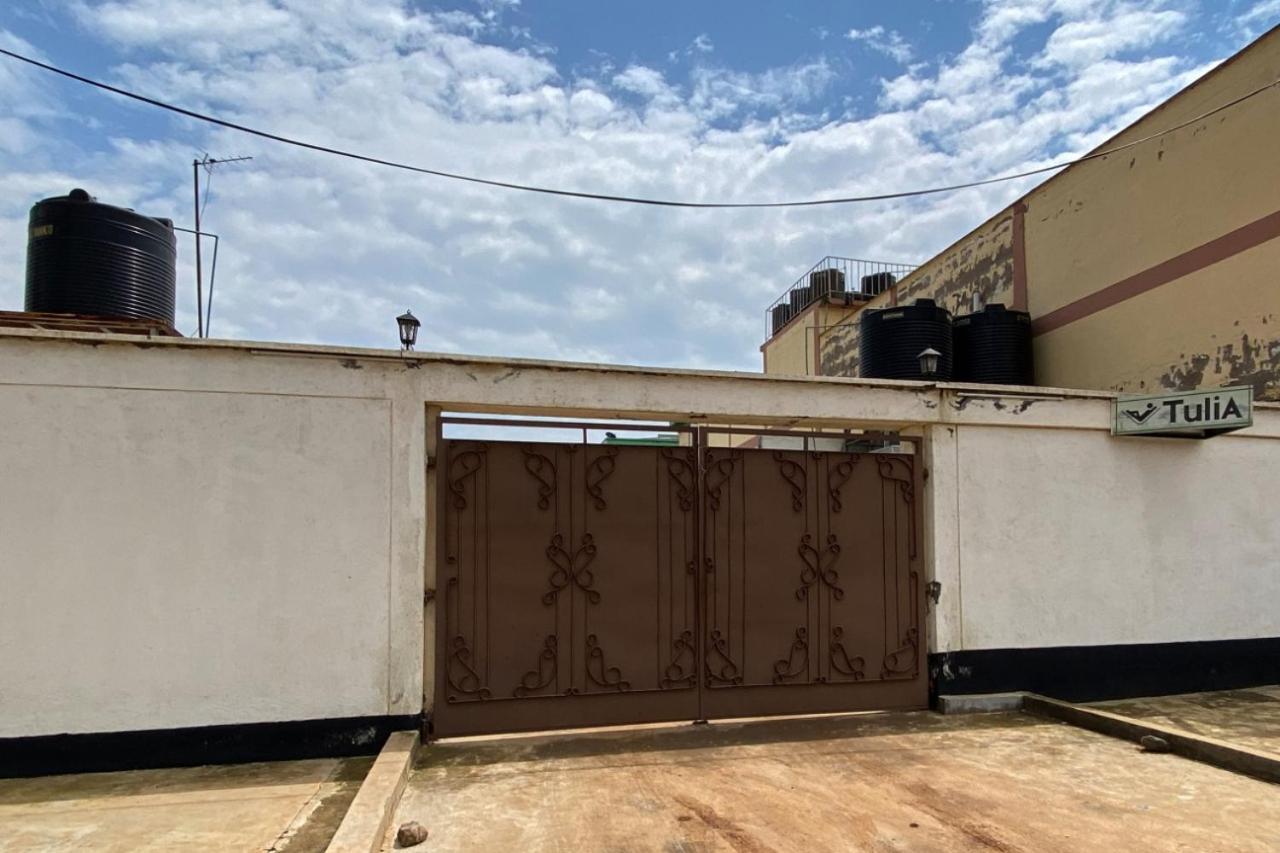 Tulia Lodge Eldoret Bagian luar foto